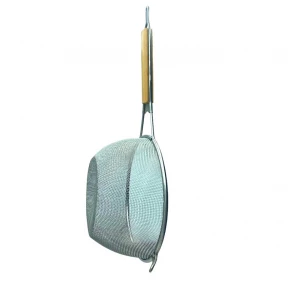 YAKUT-12334 ( 18CM ) ( AHŞAP SAPLI ) ( 2 KULAKLI  ) TEL SÜZGEÇ ( METAL ÇERÇEÇEVE )*100
